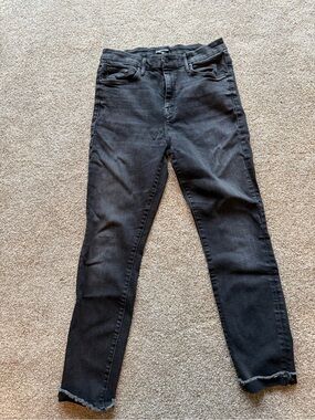 MOTHER High-Waisted Looker Ankle Fray in Night Hawk